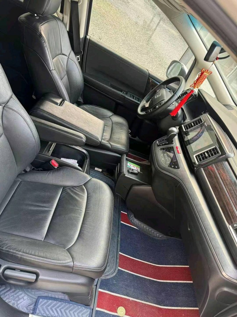 苏州16年本田艾力绅8