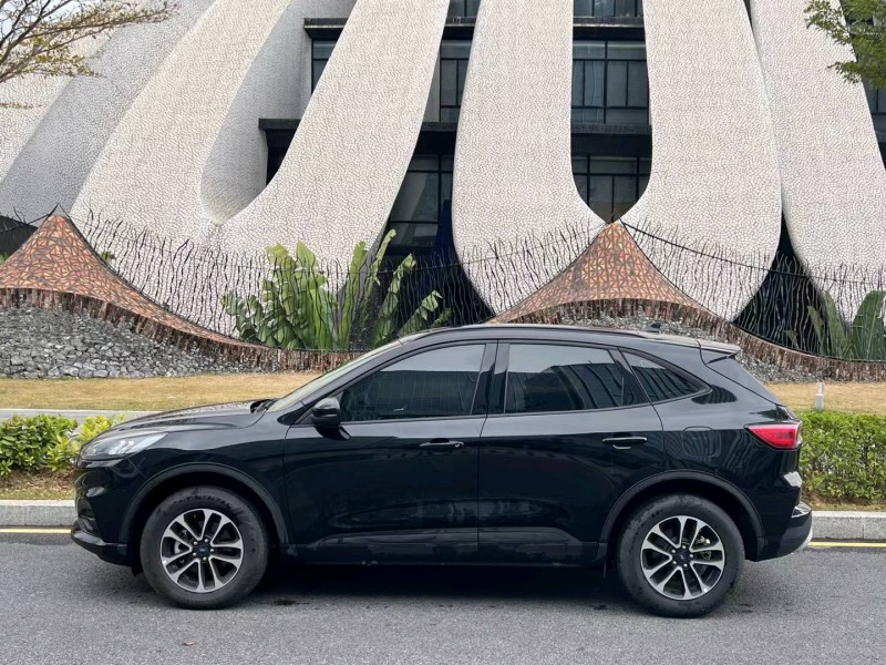 深圳22年福特锐际8