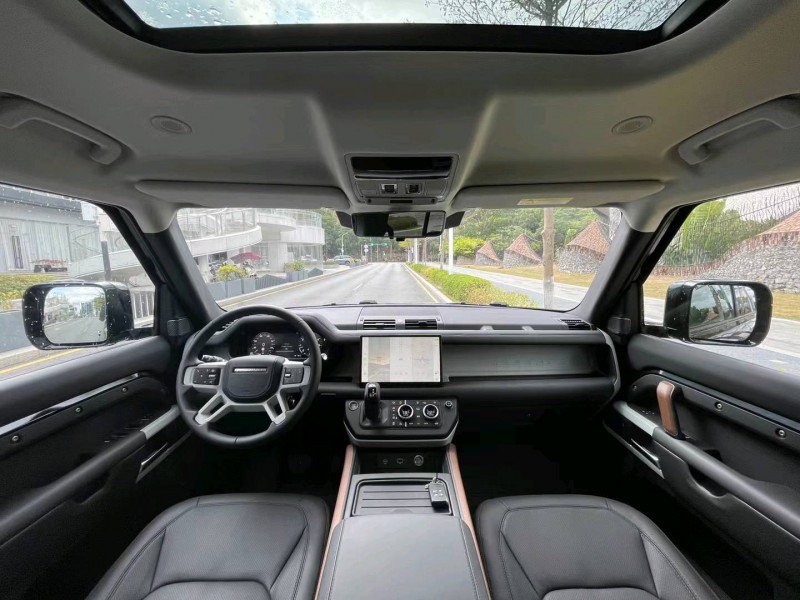 深圳23年路虎卫士7