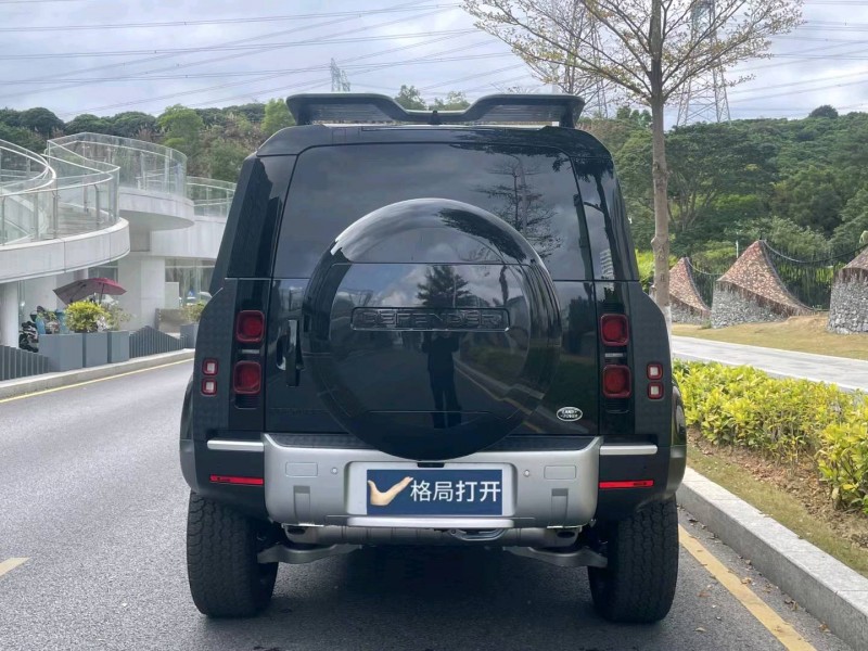 深圳23年路虎卫士9