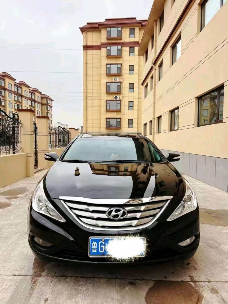 东营13年现代索纳塔八1