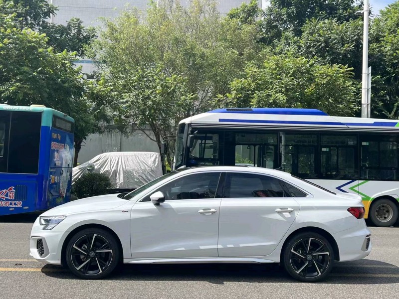 深圳21年奥迪A38