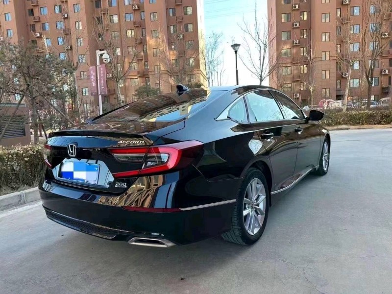 邯郸23年本田雅阁7