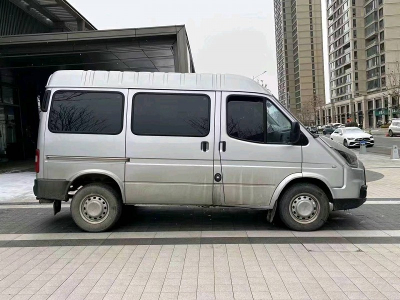 常州21年福特全顺8