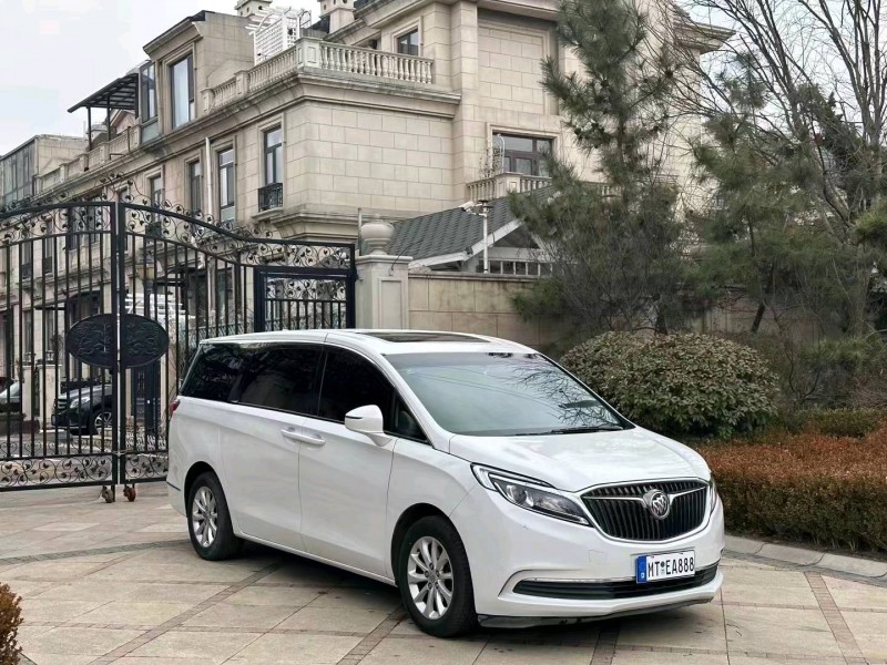 东营17年别克GL82