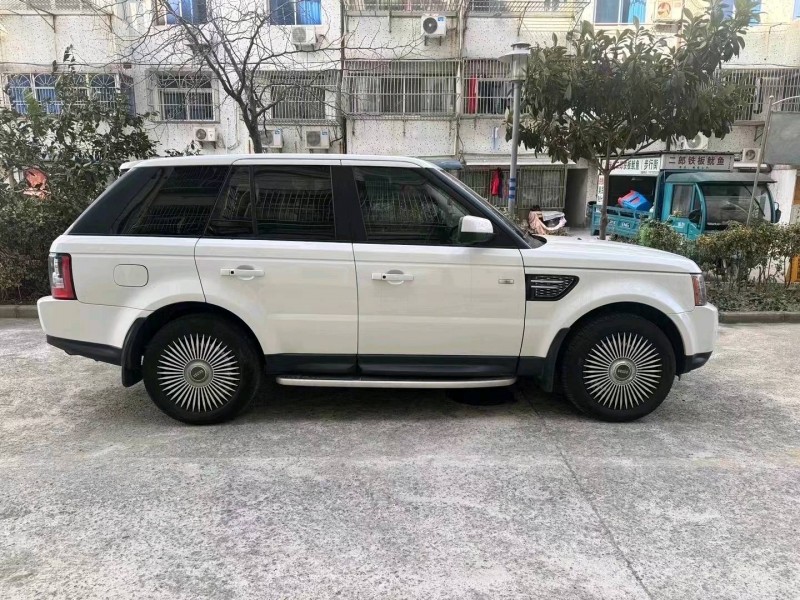 常州12年路虎揽胜运动9