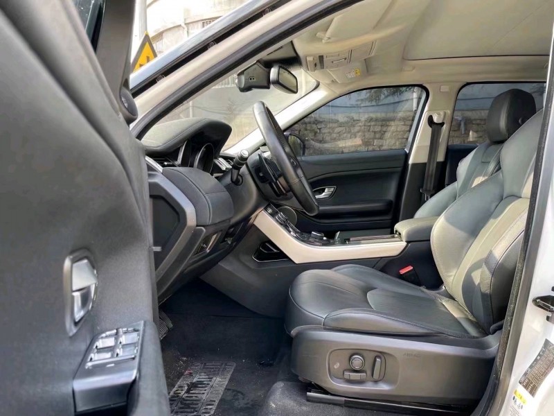 枣庄17年路虎极光6