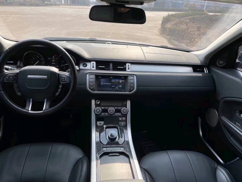 枣庄17年路虎极光8