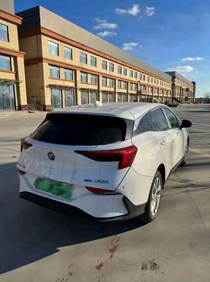 青岛24年别克微蓝6