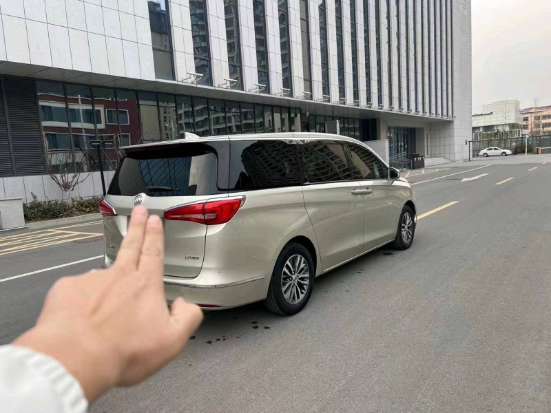 枣庄17年别克GL86