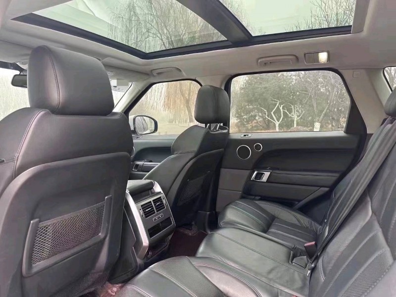 东营16年路虎揽胜运动6