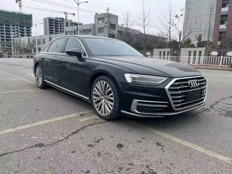 东营18年奥迪A8L3