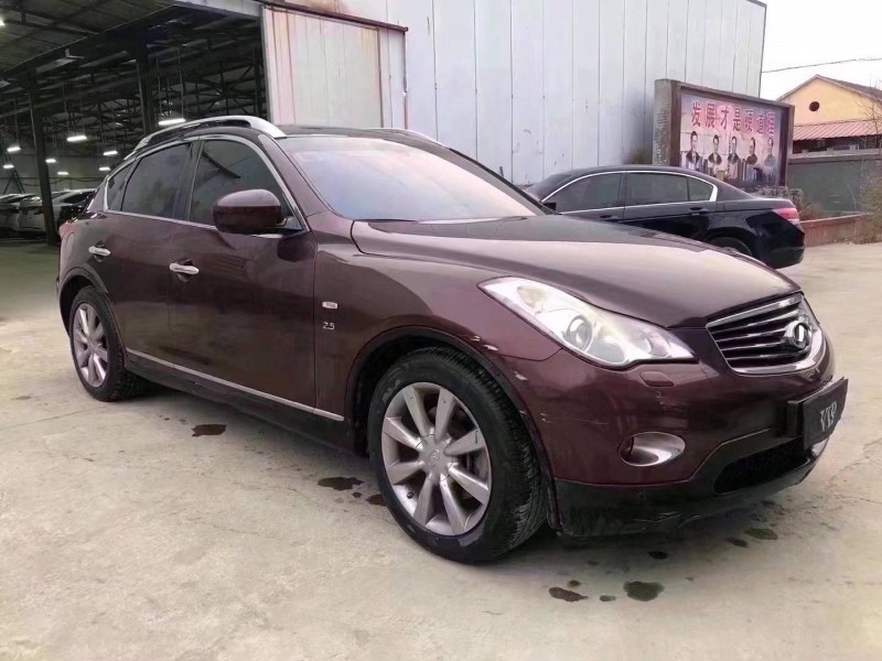 濟寧14年英菲尼迪QX502