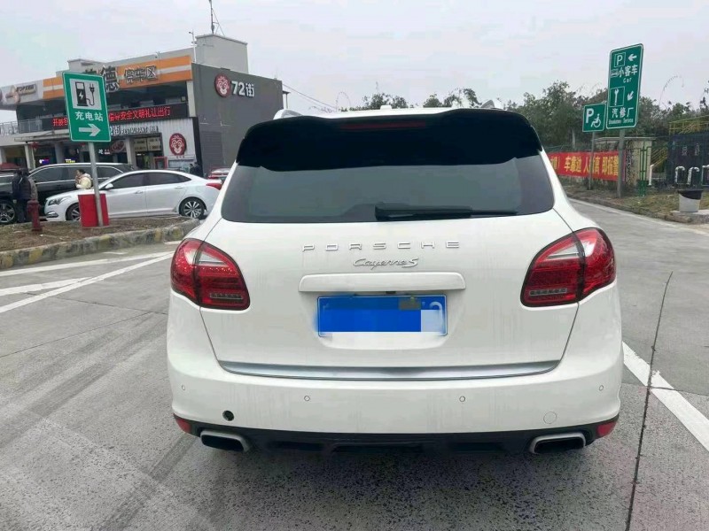 东营12年保时捷卡宴9