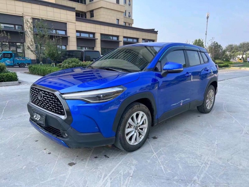 济宁22年丰田锐放3