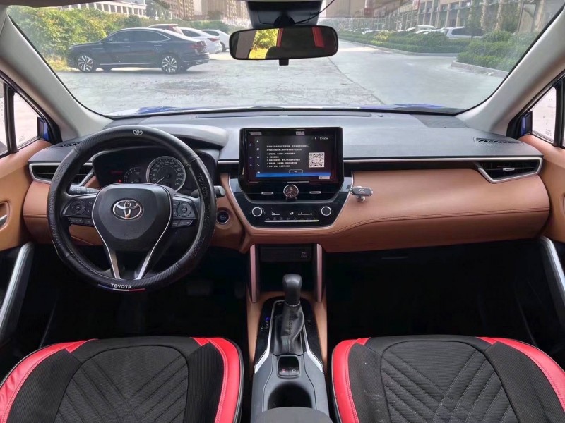 济宁22年丰田锐放4