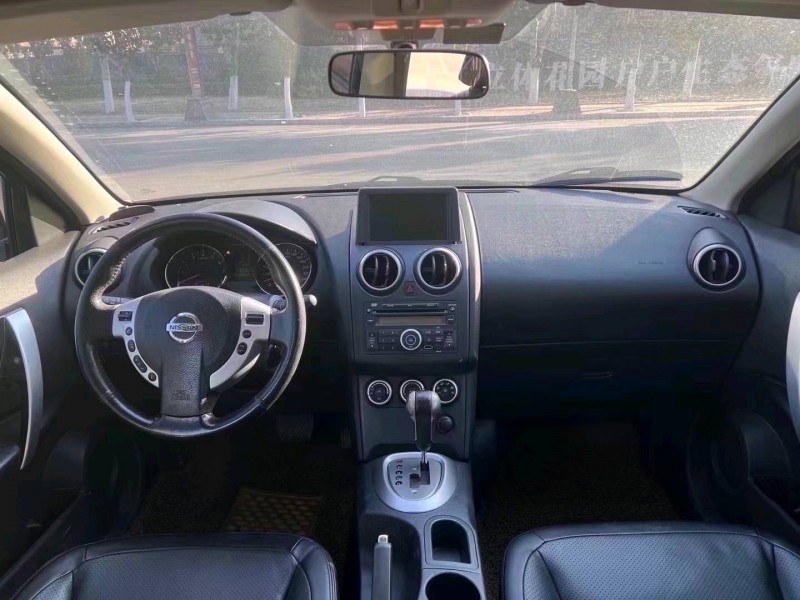 济宁13年日产逍客4