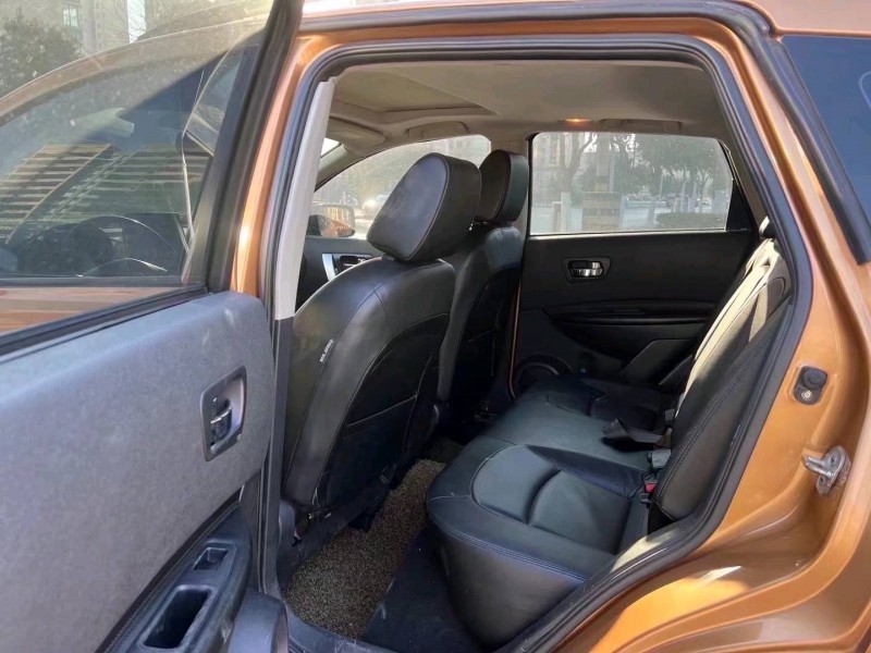 济宁13年日产逍客6