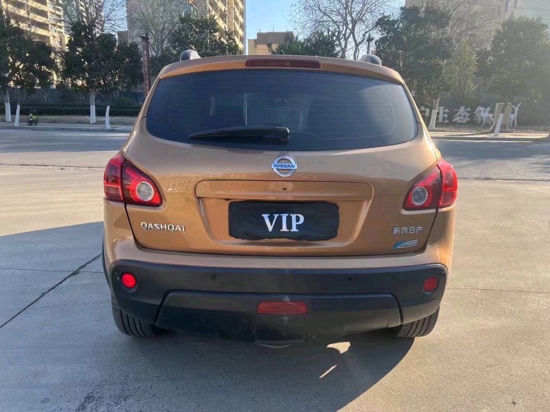 济宁13年日产逍客9