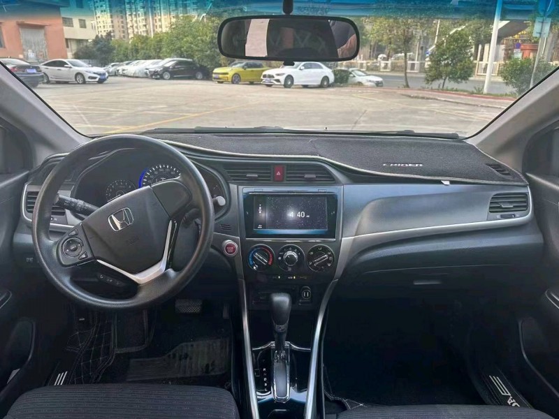 珠海16年本田凌派4