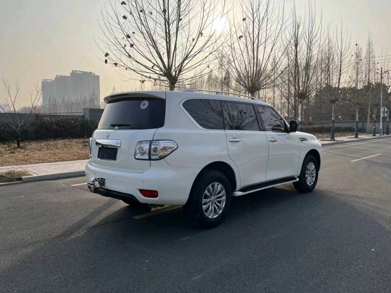 徐州18年日产途乐8