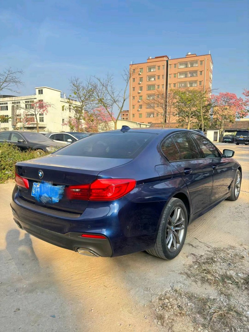 广州19年宝马5系8