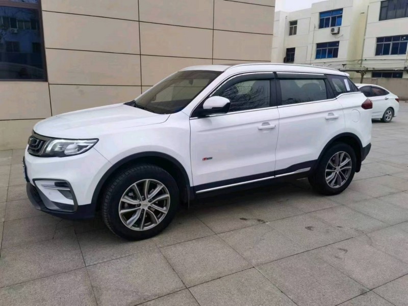 保定19年吉利博越2