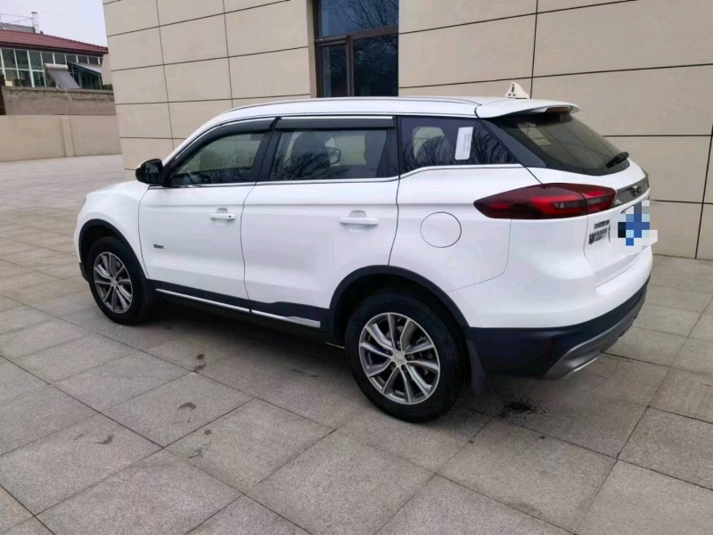 保定19年吉利博越7