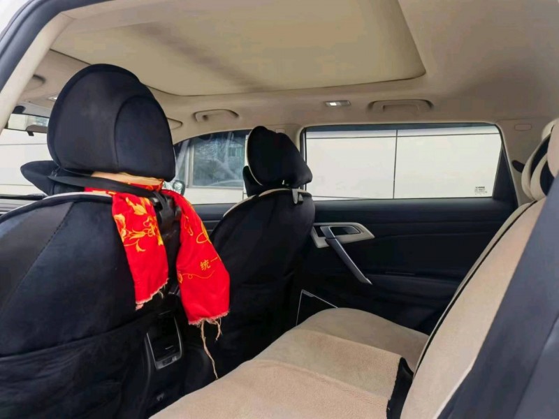 保定19年吉利博越8