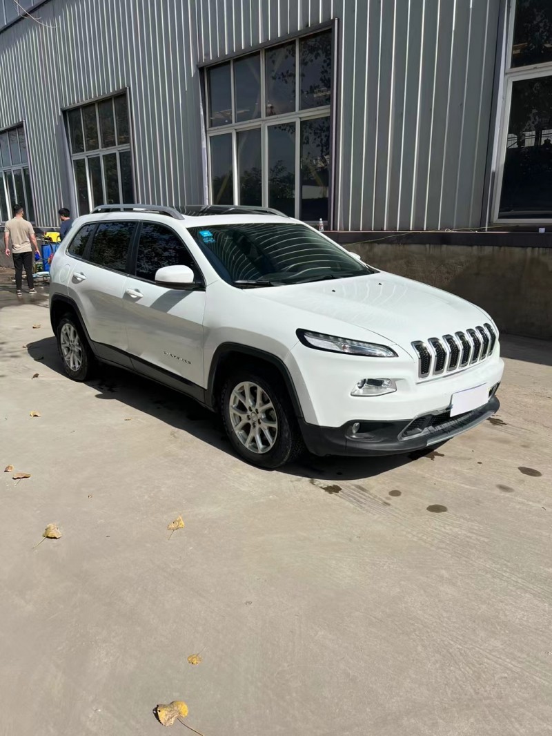 徐州18年Jeep自由光3