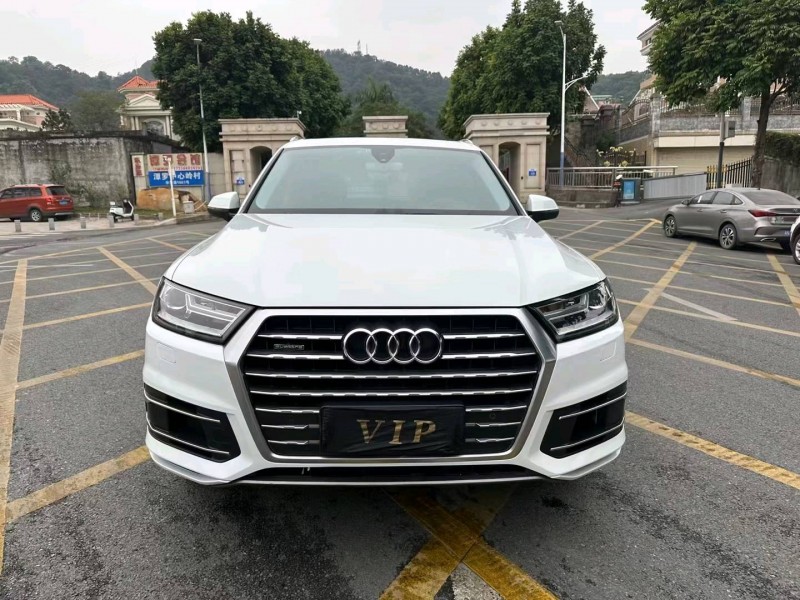 深圳16年奥迪Q71