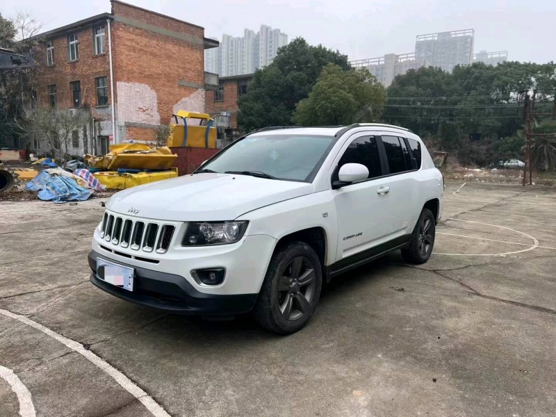新余15年Jeep指南者2