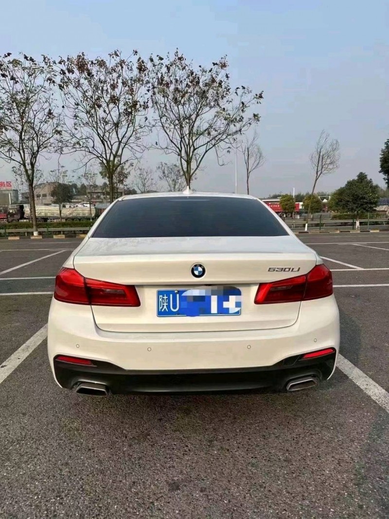 重庆18年宝马5系3