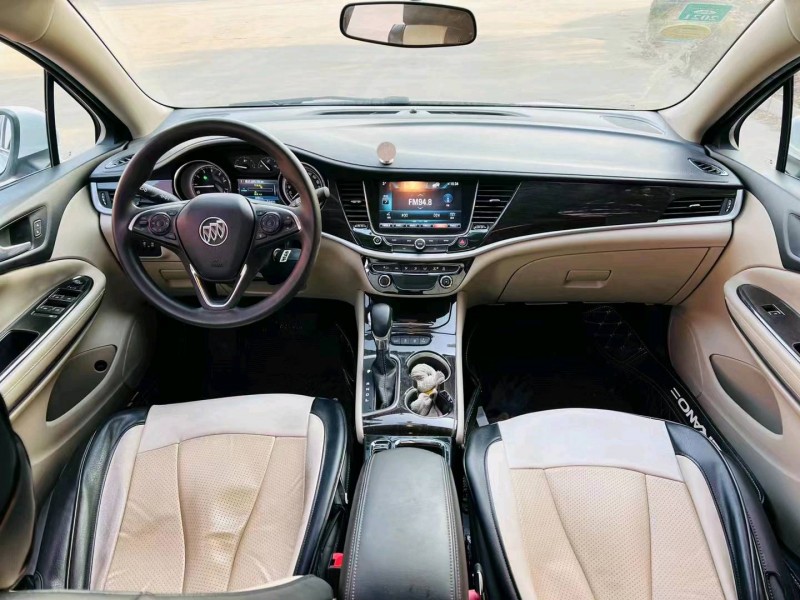 枣庄17年别克威朗8