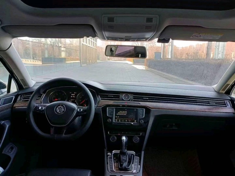 邯郸16年大众迈腾2