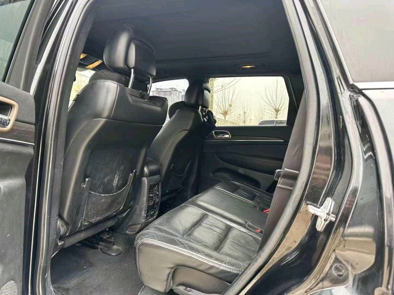 东营15年Jeep大切诺基6