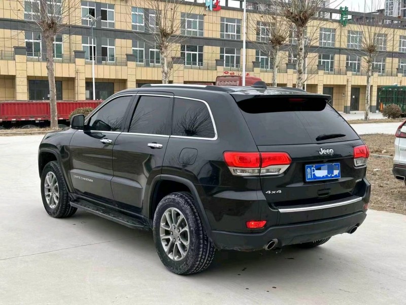 东营15年Jeep大切诺基8
