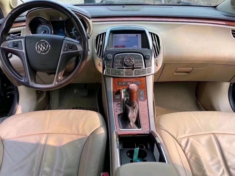 菏泽11年别克君越9