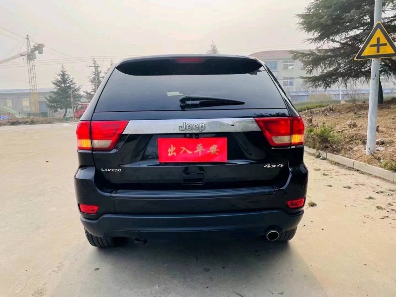 东营12年Jeep大切诺基3