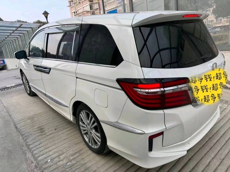 苏州16年本田艾力绅7