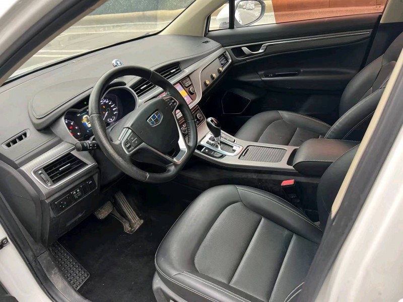 济南17年吉利帝豪GS8