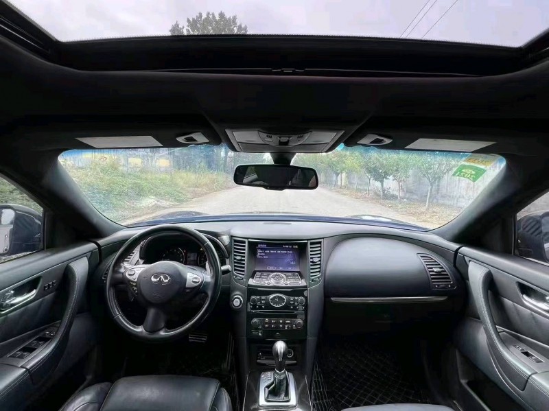 青島17年英菲尼迪QX708