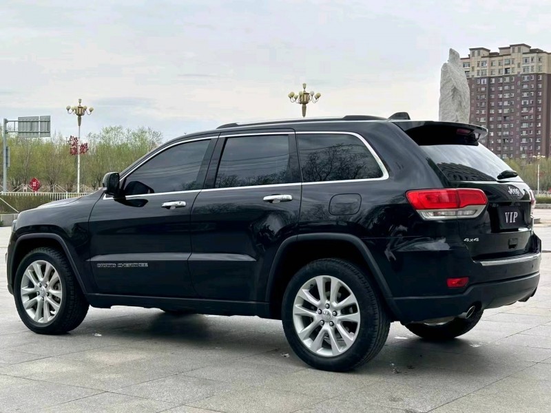 吉林18年Jeep大切諾基9