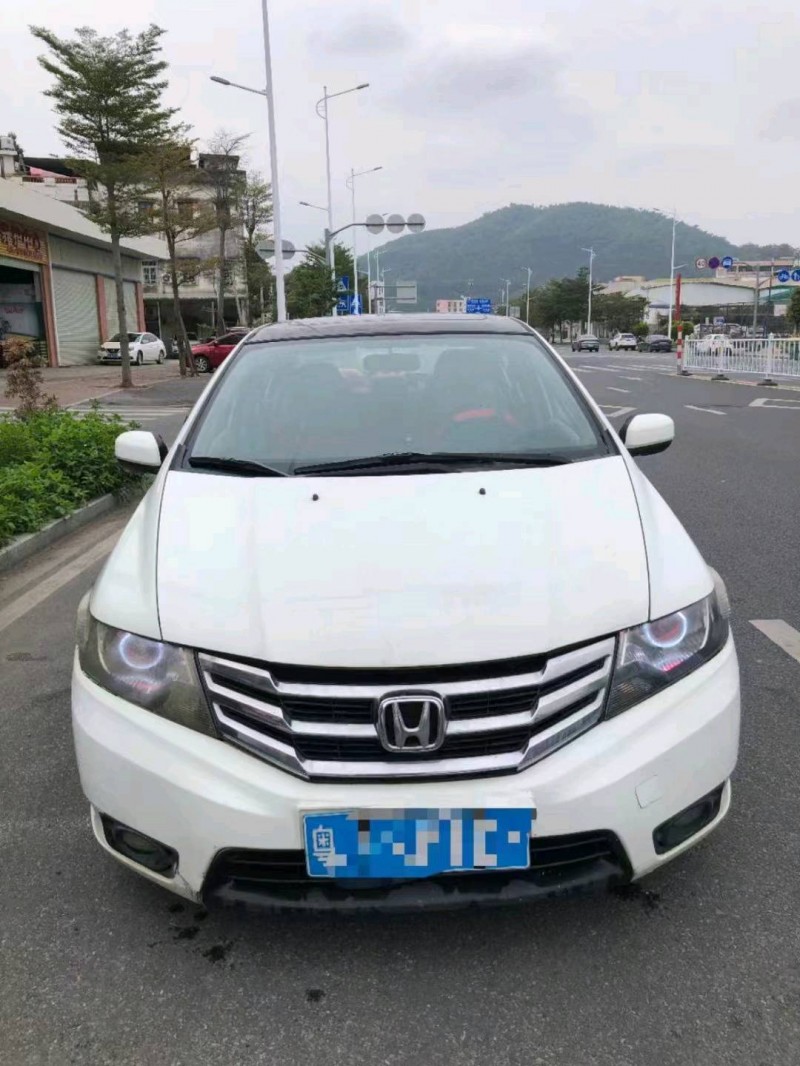 汕头13年本田锋范1