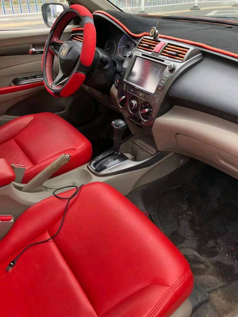 汕头13年本田锋范8