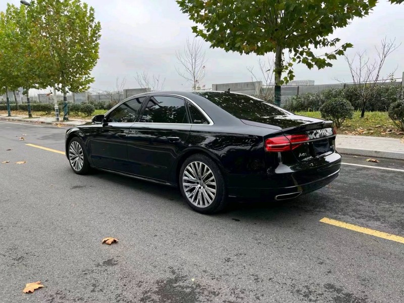 徐州18年奥迪A8L7
