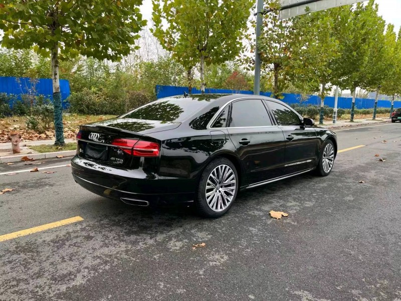 徐州18年奥迪A8L8