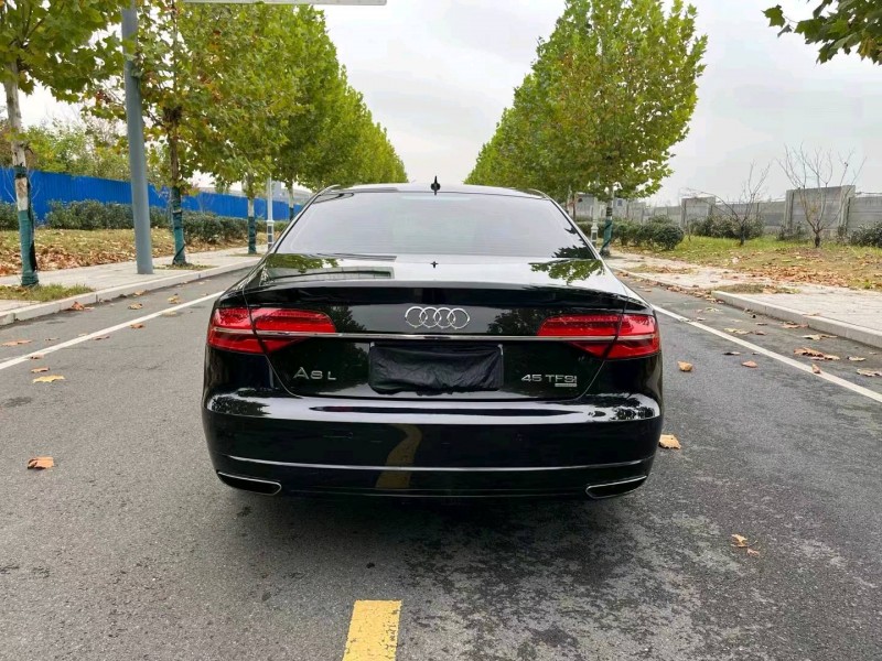 徐州18年奥迪A8L9