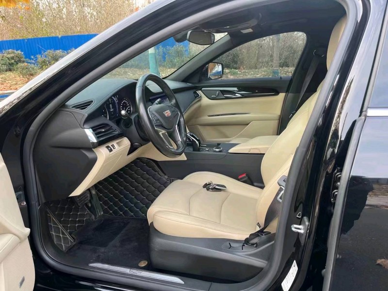 徐州20年凯迪拉克CT66