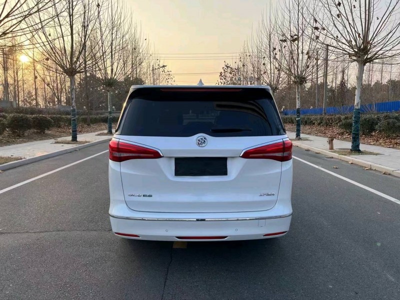 徐州18年别克GL89